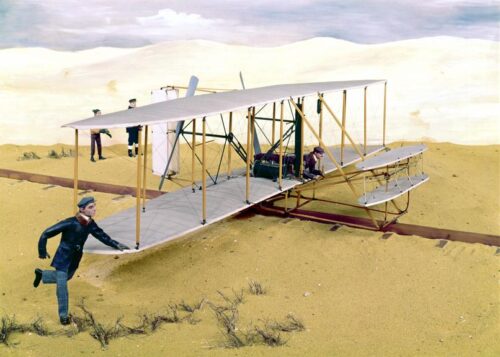 Comment se nomment les frères qui ont effectué les premiers vols contrôlés et motorisés de l'histoire de l'aviation en 1903 ? 