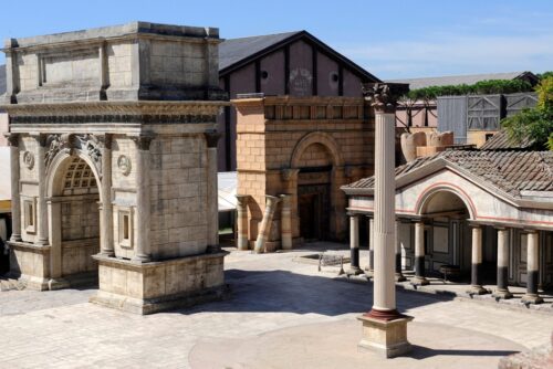 Comment s’appellent les plus grands studios de cinéma d’Europe fondés à Rome en 1937 ? 