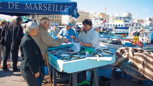 Le port de la ville de Marseille se nomme La Canebière. Vrai ou faux ? 