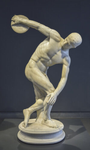 À quel sculpteur doit-on la célèbre statue nommée Discobole ? 