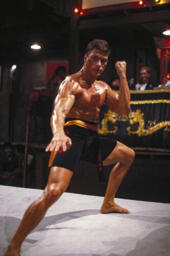 Quel film d’arts martiaux a fait connaître le Belge Jean-Claude Van Damme en 1988 ? 
