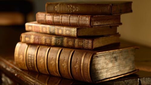 Quelle proposition ne désigne PAS une des parties d’un livre ? 