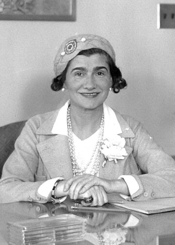 Quel est le véritable prénom de la créatrice de mode Coco Chanel ? 