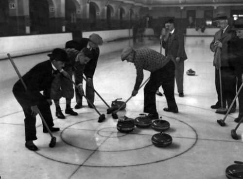 Le curling est un sport inventé en Australie au début du XXᵉ siècle. Vrai ou faux ? 