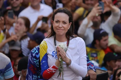 Quel est le nom de cette femme politique en photo ? 