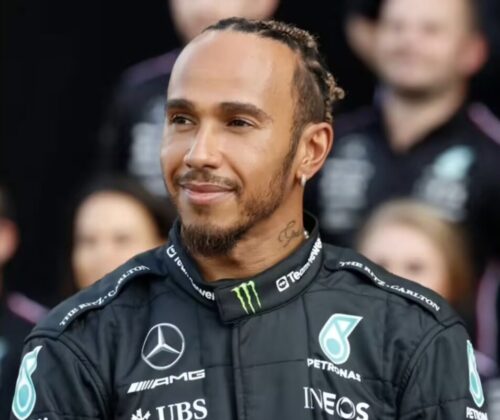 Lewis Hamilton a été le premier pilote noir de l’histoire à concourir en Formule 1. Vrai ou faux ? 