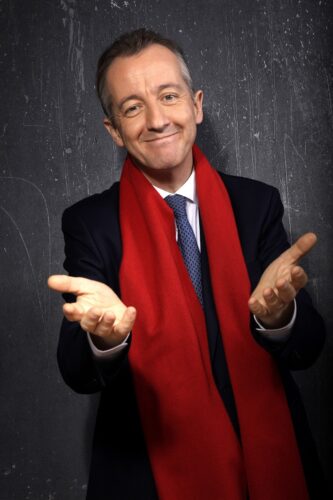 De quel journal français Christophe Barbier a-t-il été le directeur de rédaction entre 2006 et 2016 ? 