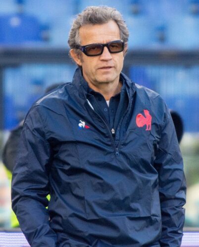 Quel est le nom de cet ancien international français de rugby et sélectionneur de l’équipe nationale ? 