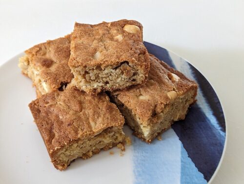 Quel nom est donné à la variation du brownie américain mais sans chocolat ? 