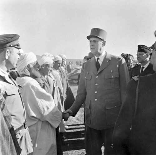 Quelle phrase est prononcée par Charles de Gaulle en 1958 aux colons d’Alger ? 