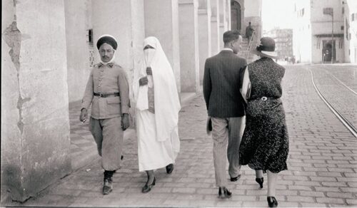 Au début de la guerre d’Algérie, depuis combien d’année l’Algérie était-elle une colonie française ? 