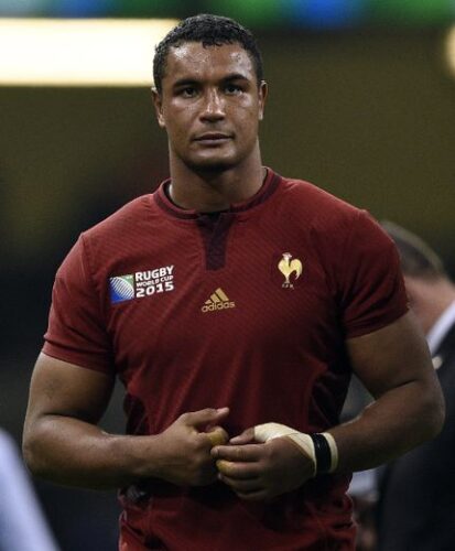 Quel club de rugby a permis à Thierry Dusautoir d’atteindre l’équipe de France entre 2006 et 2015 ? 