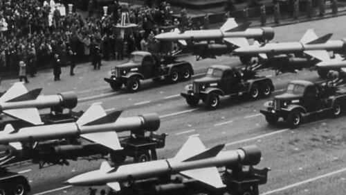 Dans quel pays un affrontement diplomatique et militaire entre les États-Unis et l’Union soviétique s’est tenu entre le 14 et le 27 octobre 1962 ? 