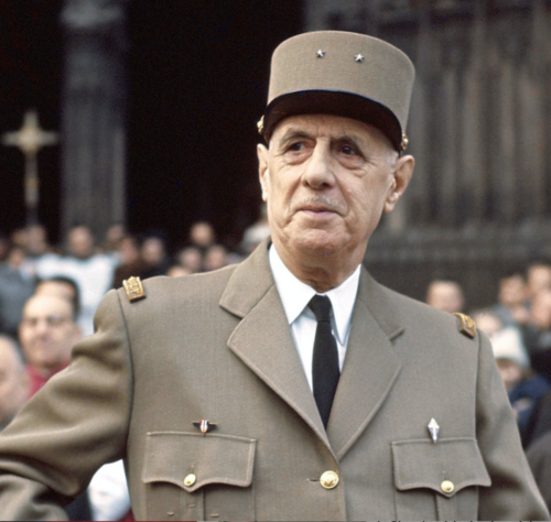 Charles de Gaulle fut le premier président de la Ve République. Vrai ou faux ? 