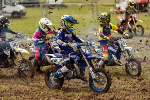 Les pilotes de F1 Lewis Hamilton, Michael Schumacher, Fernando Alonso et Charles Leclerc ont tous été champions nationaux de moto-cross durant leur jeunesse. Vrai ou faux ? 