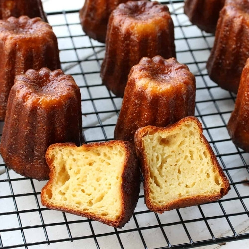 Le cannelé est un dessert originaire de la ville de Bordeaux. Vrai ou faux ? 