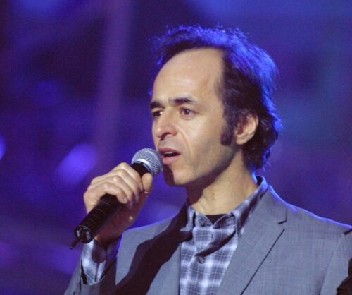 Quel était le nom d'un album du chanteur Jean-Jacques Goldman sorti en 2001 ? 