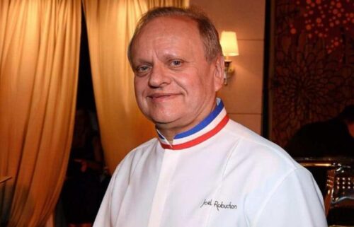 Joël Robuchon a été l’animateur de l’émission gastronomique “Ça se bouffe pas, ça se mange” sur France Inter. Vrai ou faux ? 