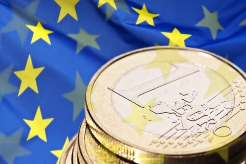 L'euro a été introduit comme monnaie pour les pays de la zone euro en 1999. Vrai ou faux ? 