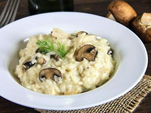 Quelle variété de riz est régulièrement utilisée pour la recette du risotto ? 