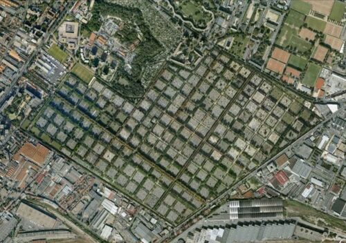 Dans quelle ville de Seine-Saint-Denis est localisé le plus grand cimetière de France et l'un des plus grands d'Europe ? 
