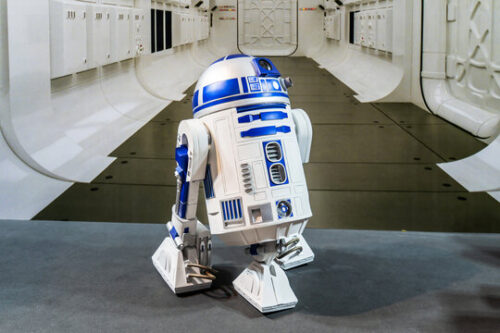 Quel est le nom de ce célèbre robot de la saga Star Wars ? 