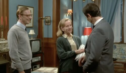 Quel aliment commençant par un R est associé au lundi dans le film La vie est un long fleuve tranquille d'Étienne Chatiliez ? 