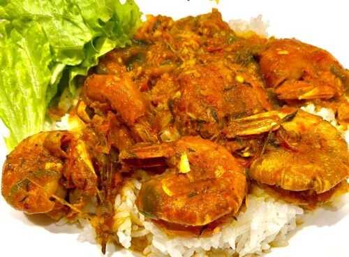 Quel plat créole de la Réunion est à base de grosses crevettes ? 
