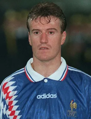 Didier Deschamps détient de record de matchs joués en équipe de France de football en tant que capitaine. Vrai ou faux ? 