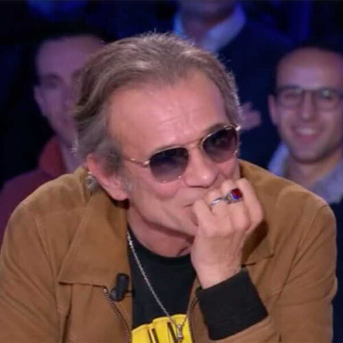 De quel magazine Philippe Manoeuvre a-t-il été le rédacteur en chef pendant plus de 20 ans ? 