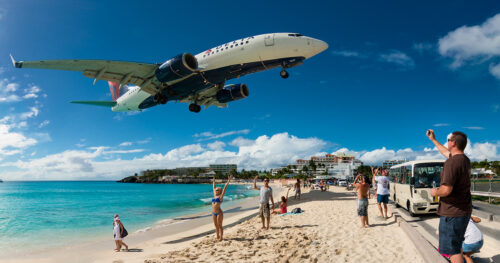 Si la partie nord de l’île de Saint-Martin est française, à quel pays appartient la partie sud ? 