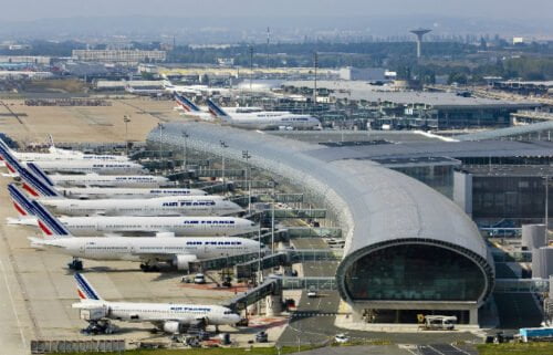 Quel est le nom de l'aéroport de Paris ? 