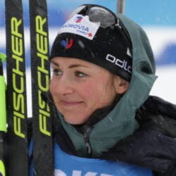 Justine Braisaz-Bouchet - Quel membre de l’équipe Olympique a été désigné naturellement comme porte-drapeau pour la cérémonie de clôture des Jeux Olympiques ?