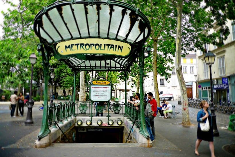 Comment désigne-t-on les différentes lignes du métro parisien ? 