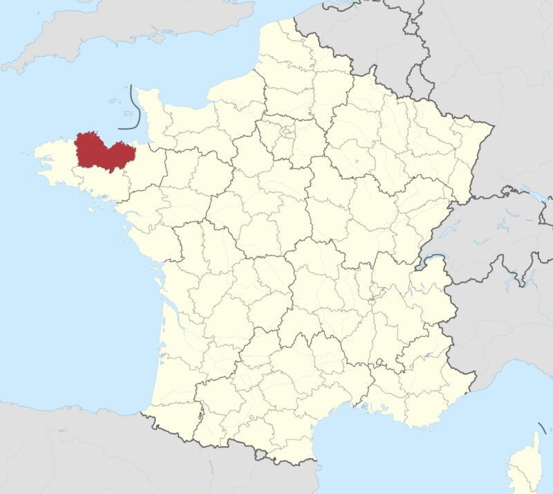 Quel est le numéro du département des Côtes d'Armor ?
