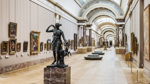 Quelle œuvre ne se trouve pas au Musée du Louvre ? 