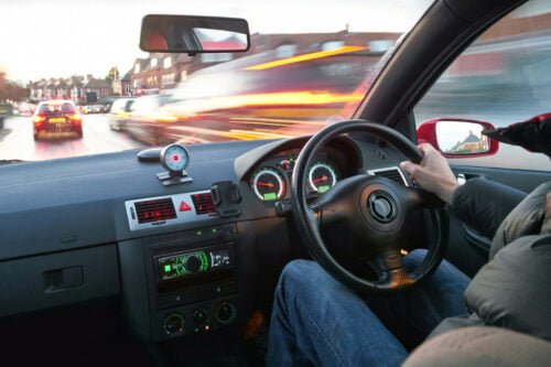 Dans quel pays roule-t-on à gauche en voiture ? 