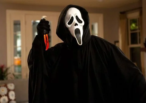 Dans quelle ville se déroule l’intrigue du film Scream ? Scream - Ghostface