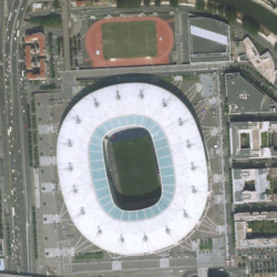 Photo A - Laquelle de ces images montre le stade Vélodrome associé à l’Olympique de Marseille ?