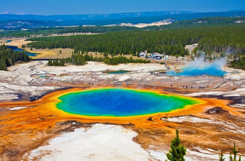 Le Yellowstone aux États-Unis d’Amérique est un volcan.